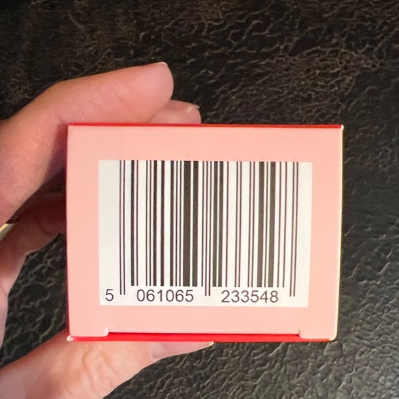 P Louise Heart-Themed Red Liquid Blush - Picture 5 of 7